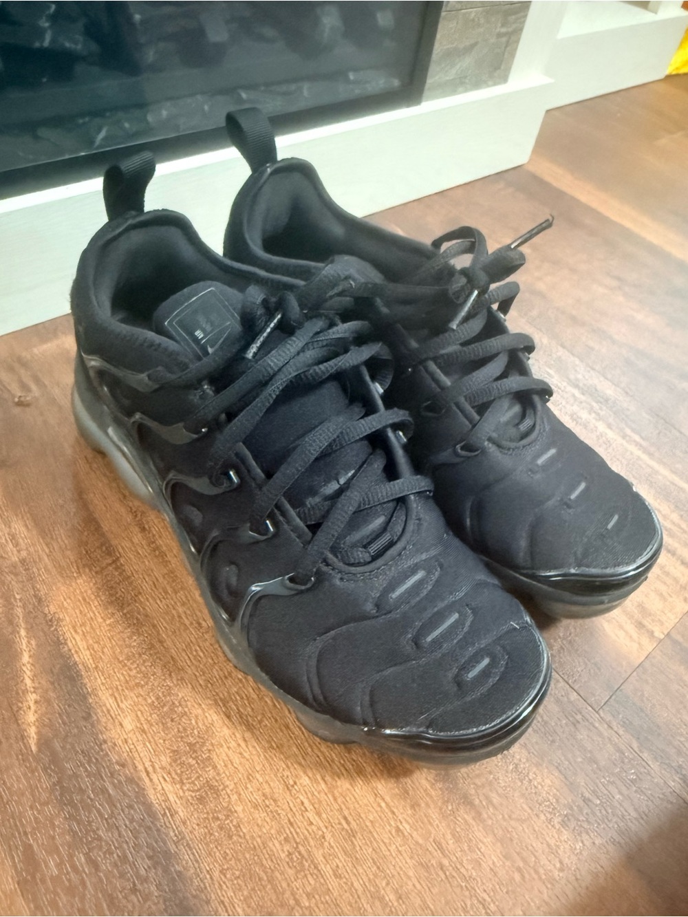 Nike VaproMaxes - Picture 3 of 4